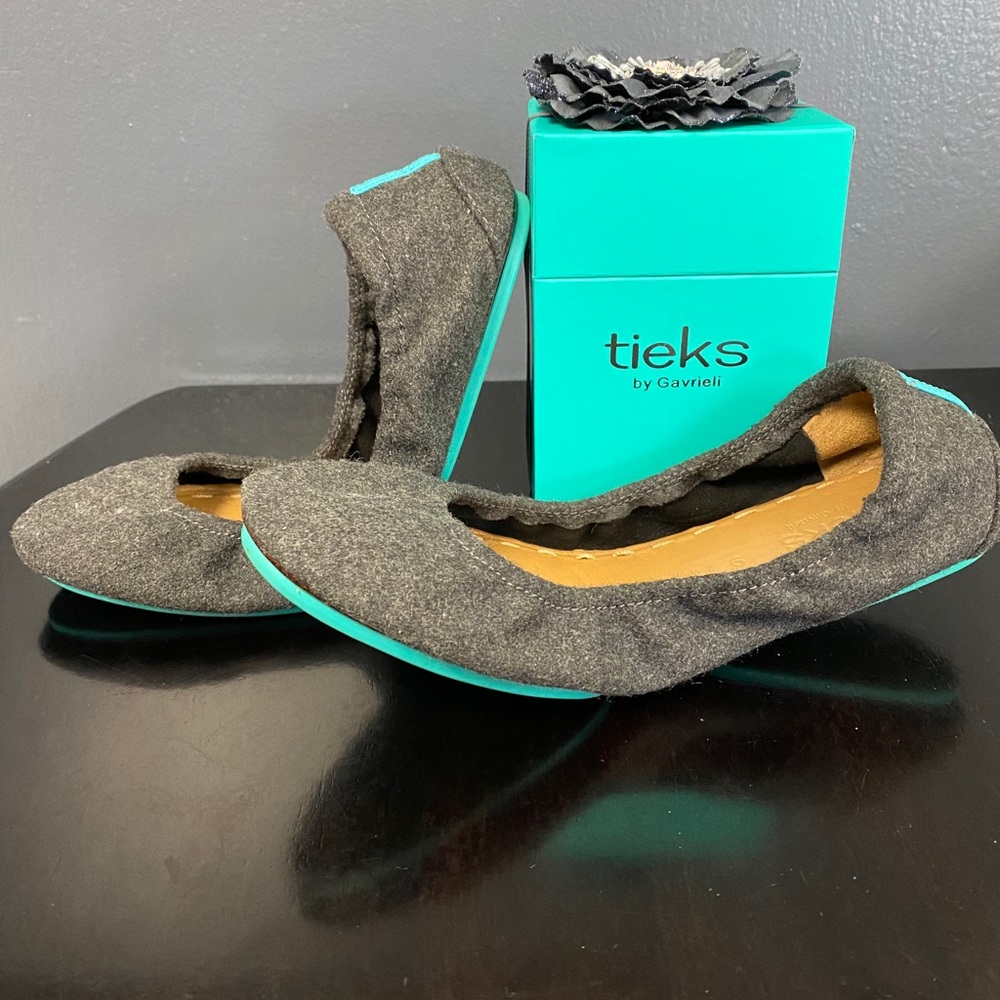 Tieks size 9 in Gretstone